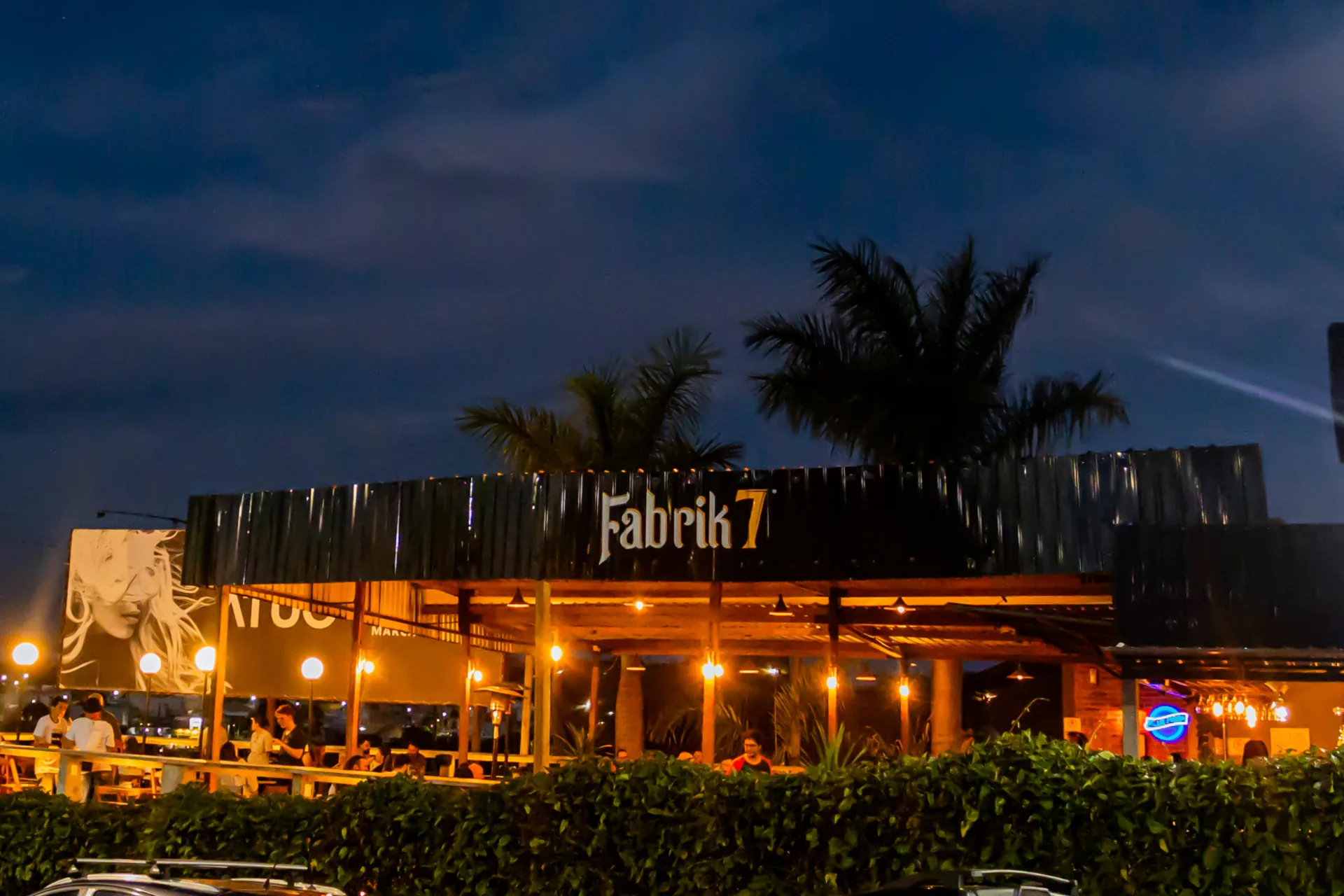 Fabrik7 · cervejaria e gastrobar